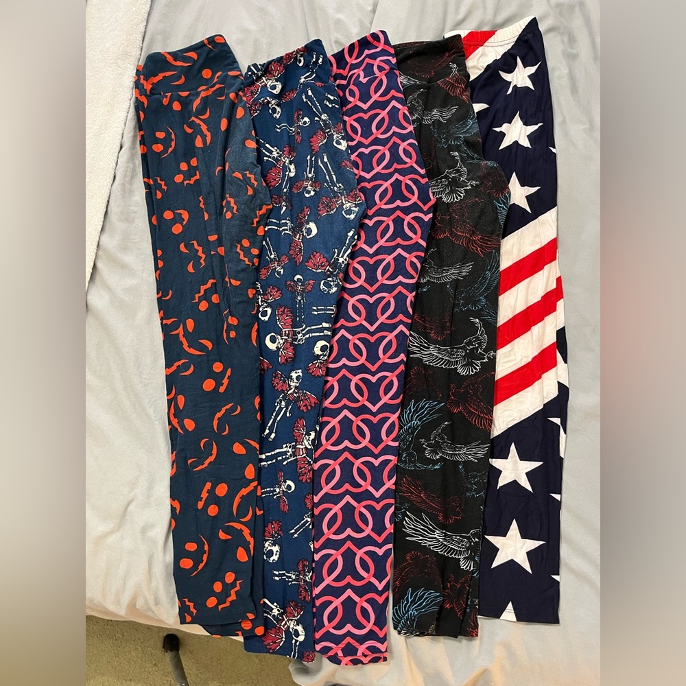 Bundle of 5 Holiday Leggings